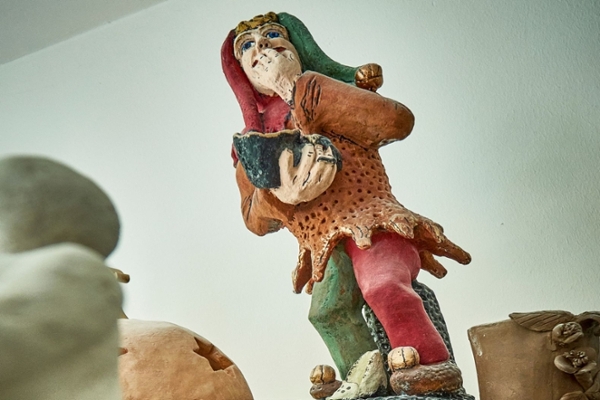 Till Eulenspiegel aus Ton geformt Till Eulenspiegel aus Ton geformt